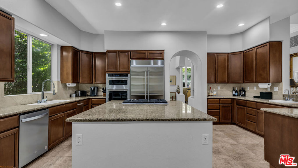 1231 Verdugo Road Property Photo 9
