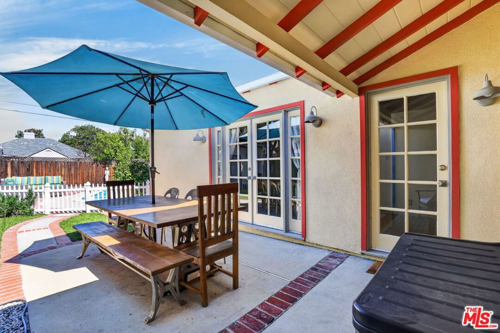 12151 La Maida Street Property Photo 30