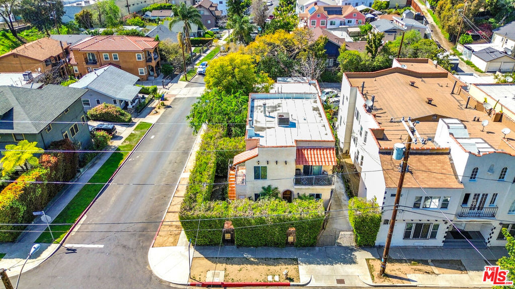 1135 N Coronado Street Property Photo 3