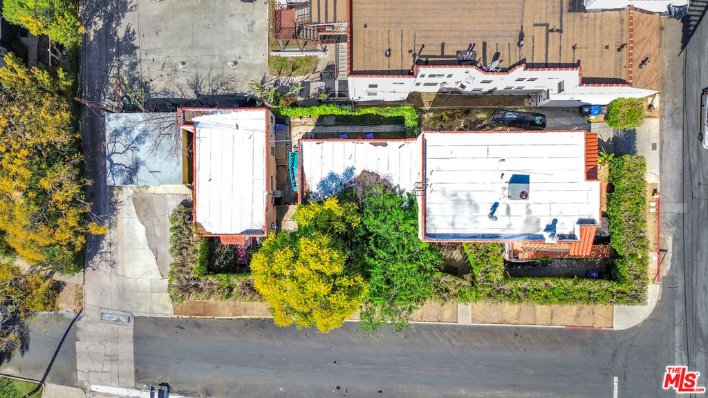 1135 N Coronado Street Property Photo 4