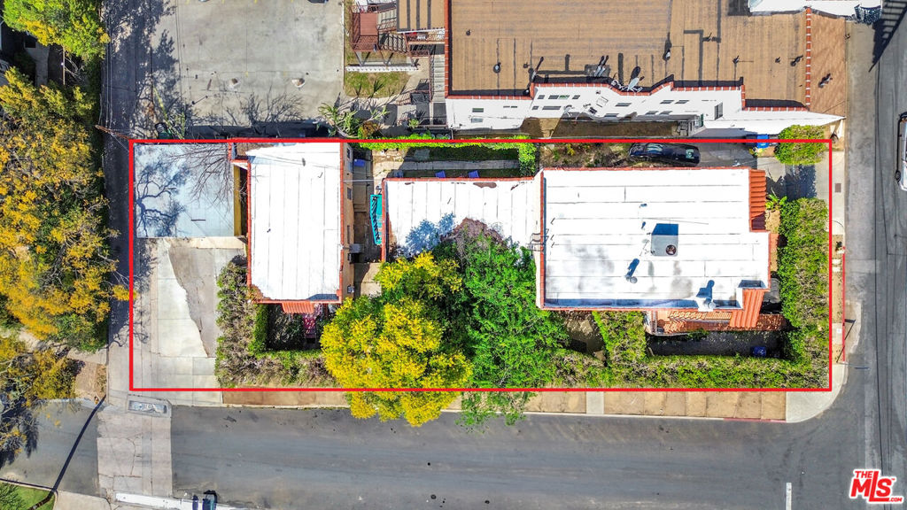1135 N Coronado Street Property Photo 6