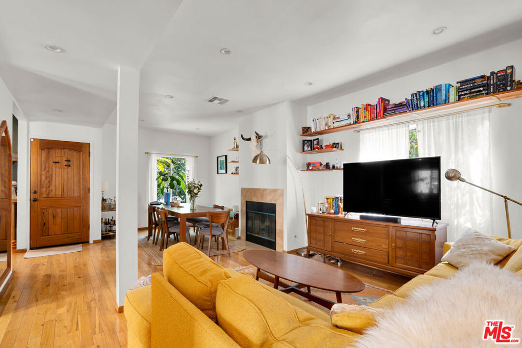 1135 N Coronado Street Property Photo 14