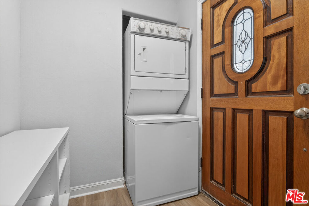 6427 Klump Avenue Property Photo 20