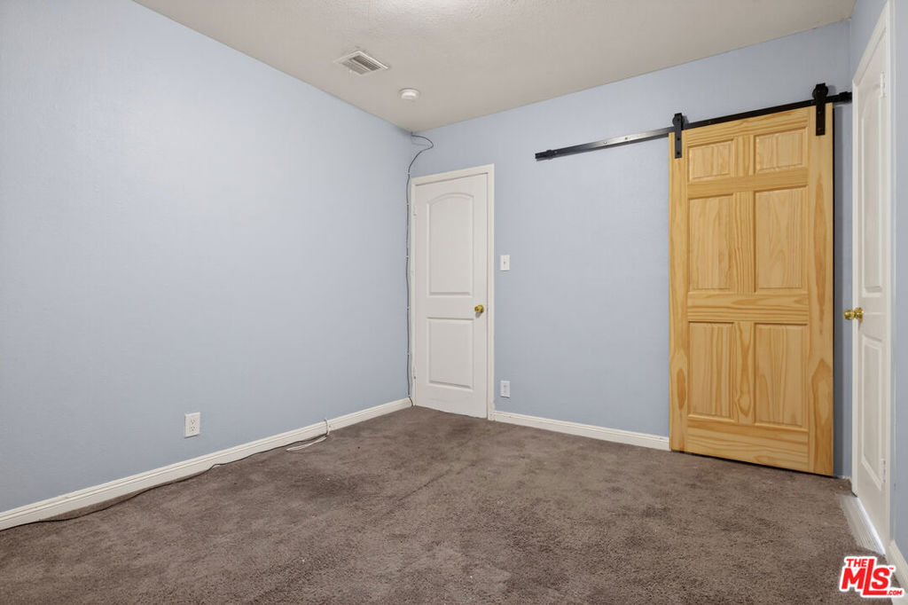 6427 Klump Avenue Property Photo 21