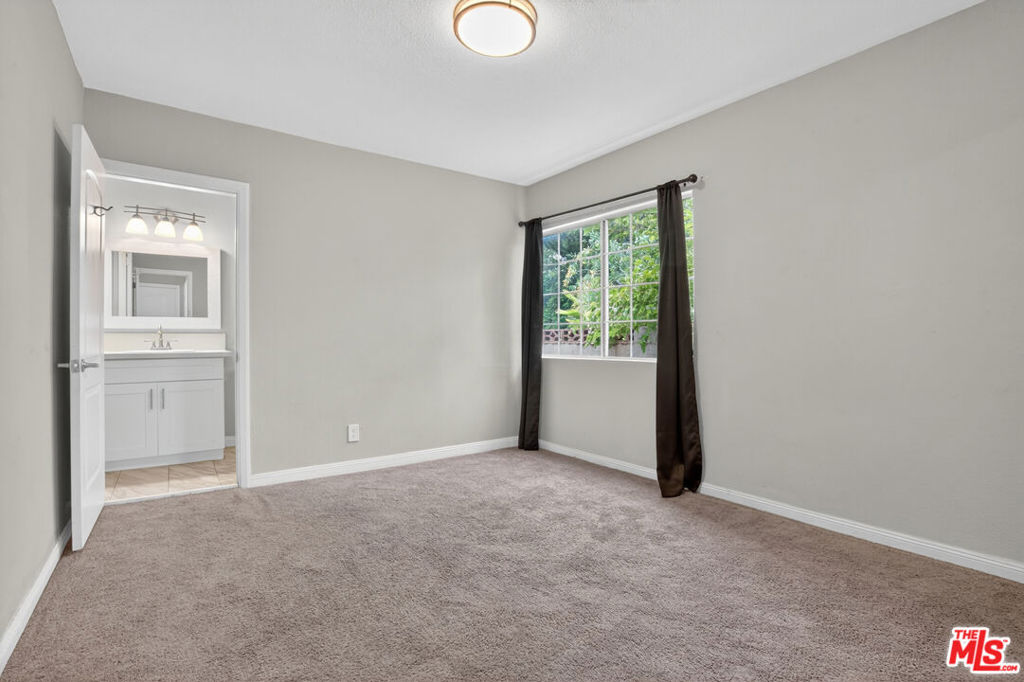 6427 Klump Avenue Property Photo 24