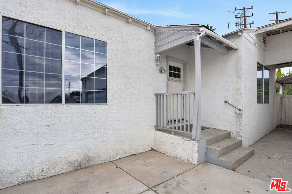 6427 Klump Avenue Property Photo 31