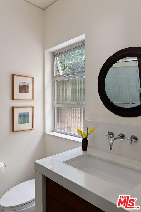 1625 N Crescent Heights Boulevard Property Photo 28