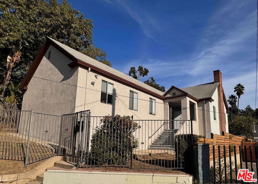 2030 Glendale Boulevard Property Photo 2