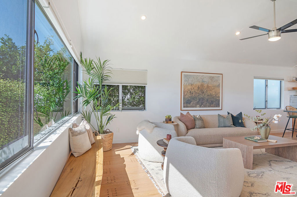 8042 Altavan Avenue Property Photo 4