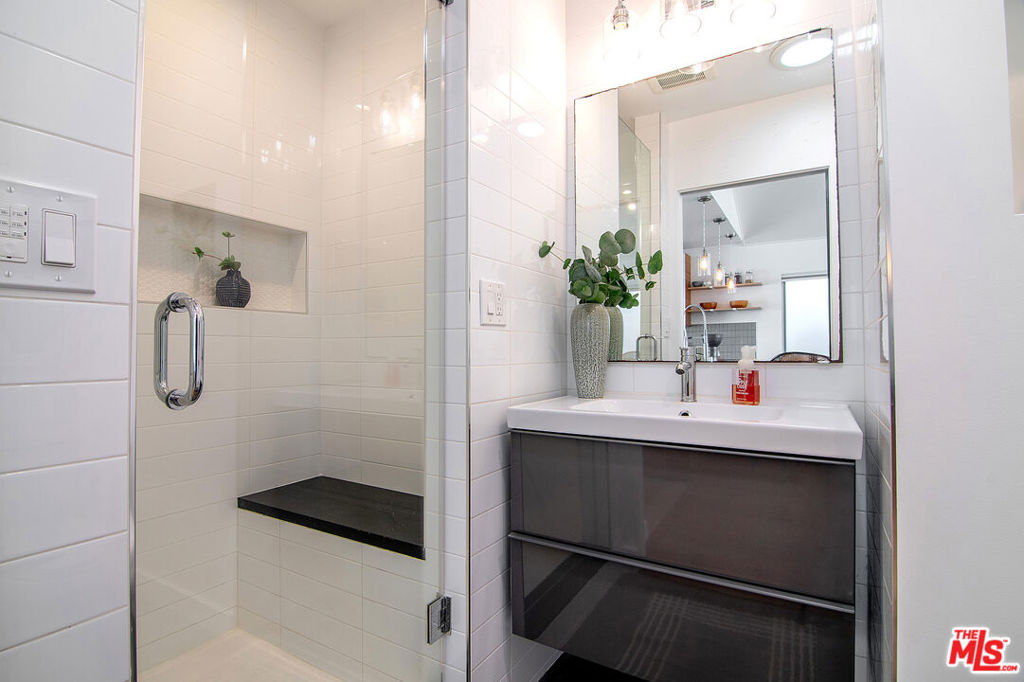 8042 Altavan Avenue Property Photo 15