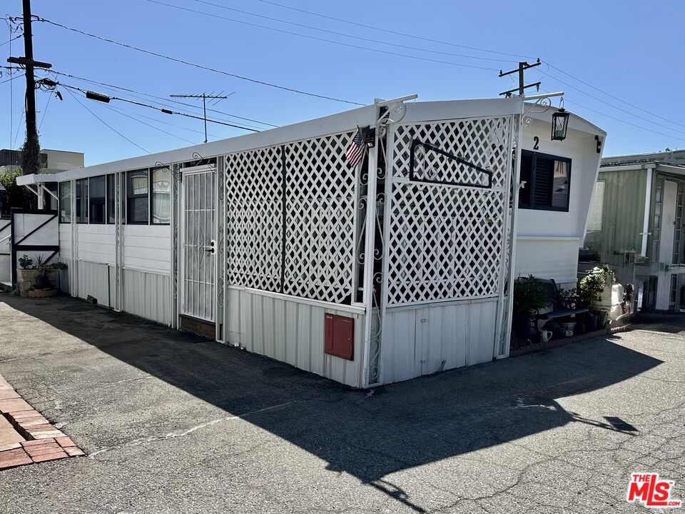 4071 Grandview Boulevard 2 Property Photo 1