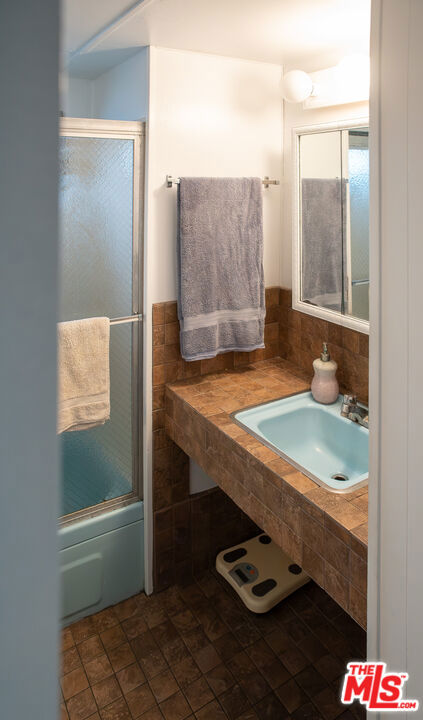 4071 Grandview Boulevard 2 Property Photo 7