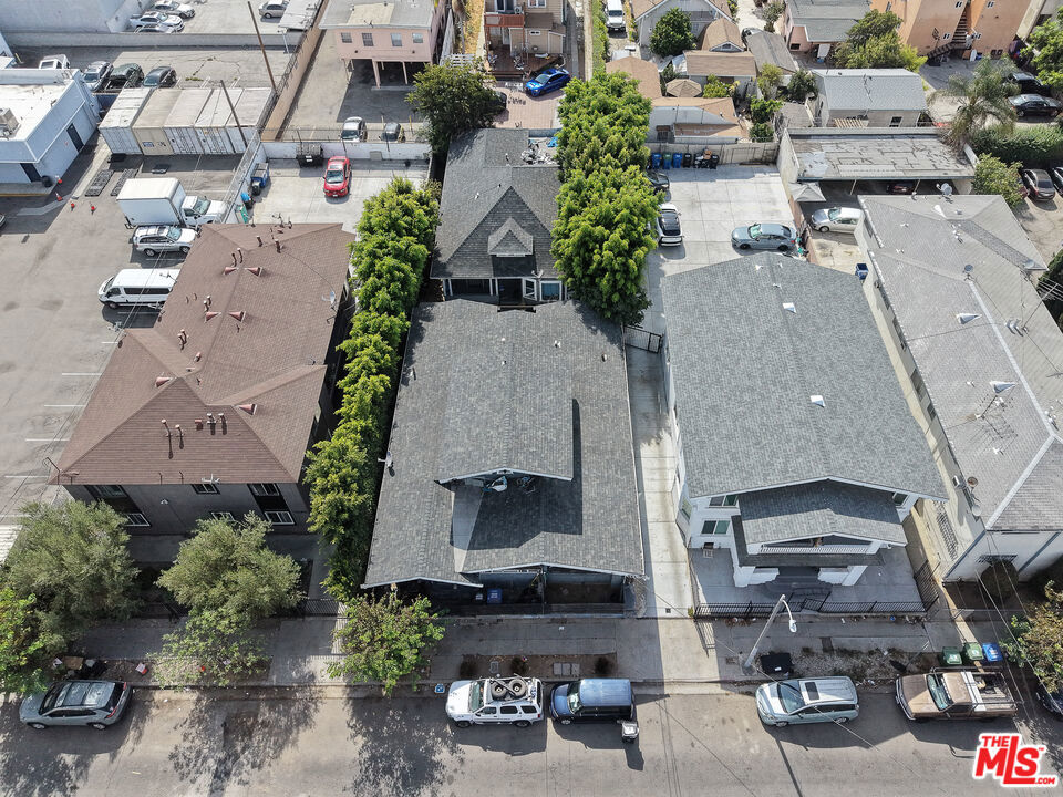 1237 Fedora Street Property Photo 3