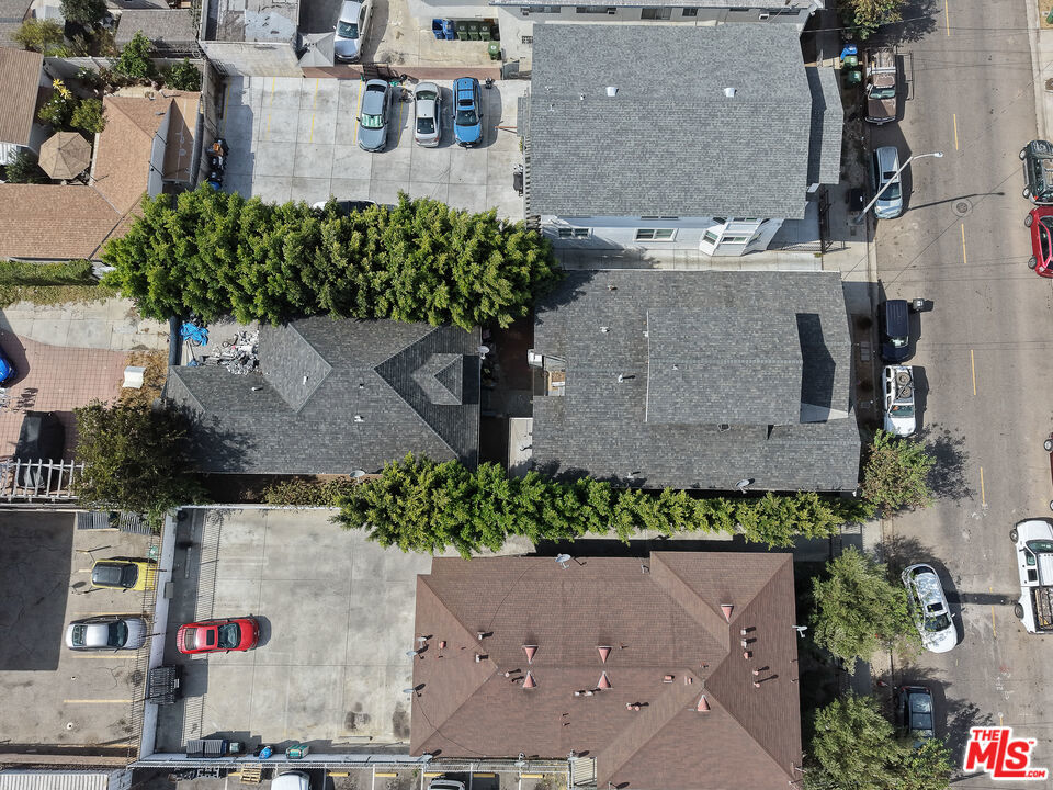 1237 Fedora Street Property Photo 6