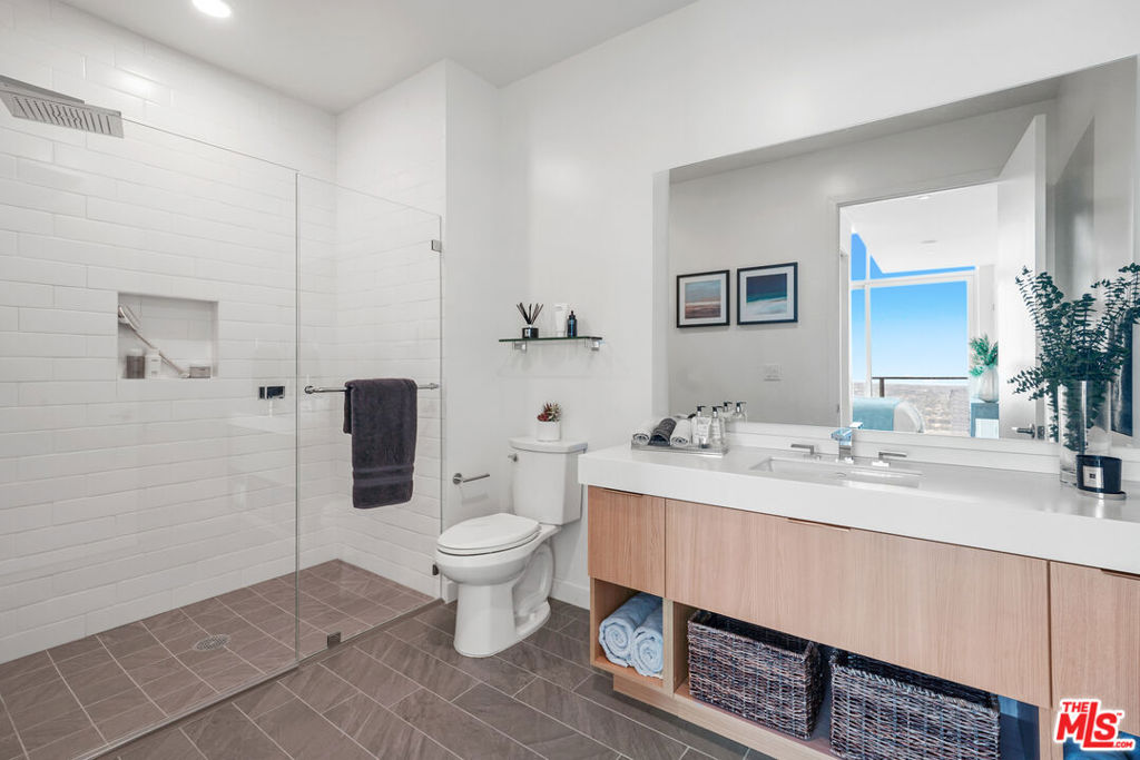 11750 Wilshire Boulevard 3402 Property Photo 12