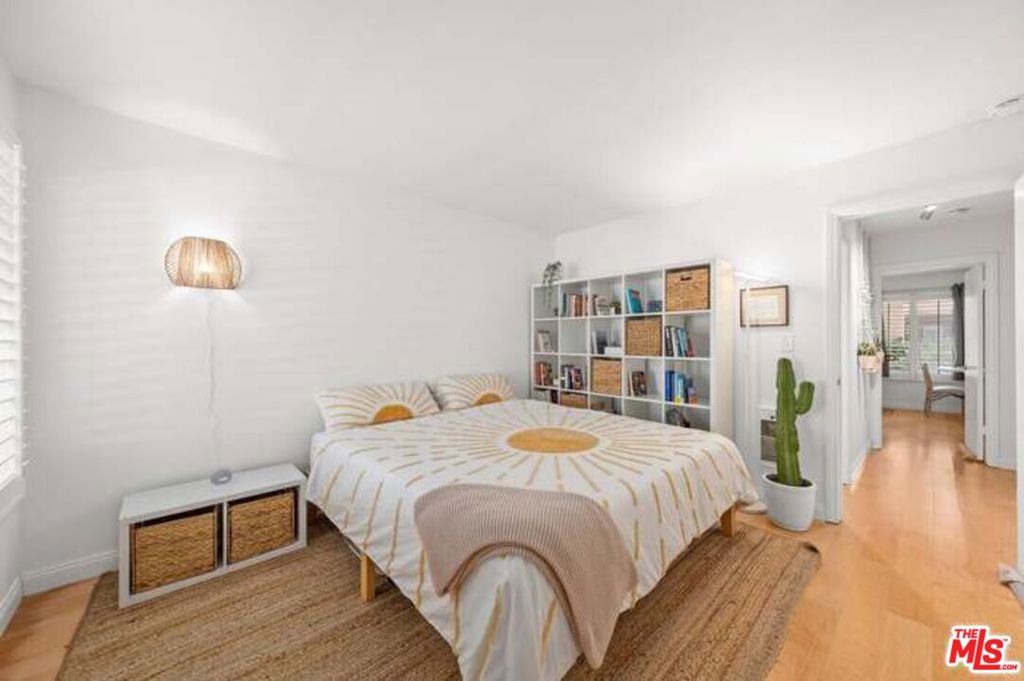 1125 Pico Boulevard 102 Property Photo 9