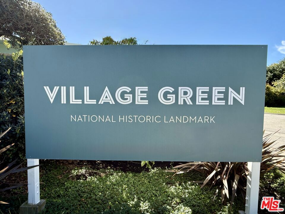 5437 Village Green Property Photo 1