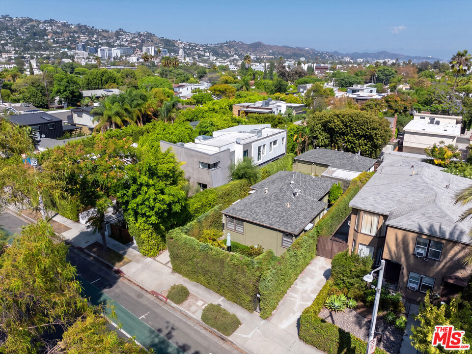 350 N San Vicente Boulevard Property Photo 3