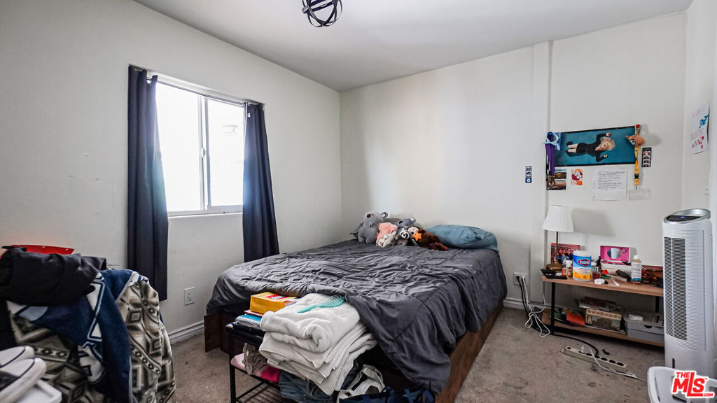 854 N Eucalyptus Avenue Property Photo 12