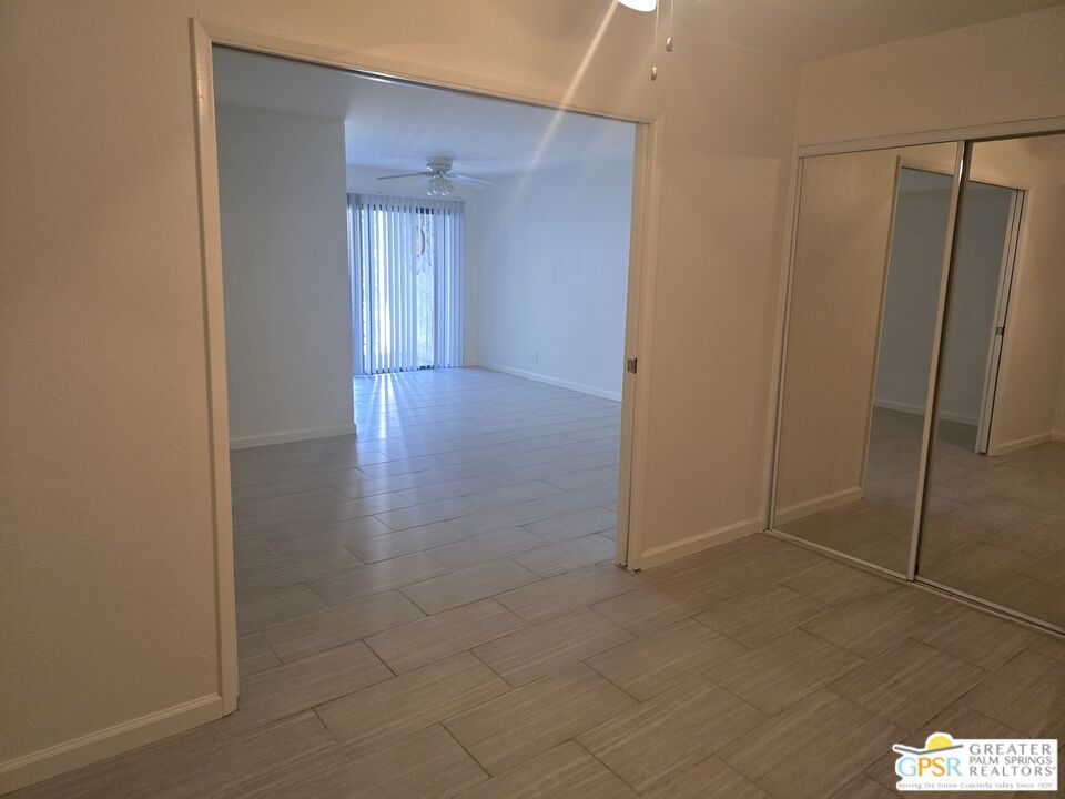 5301 E Waverly Drive 219 Property Photo 7