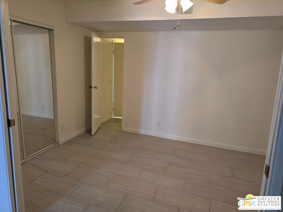 5301 E Waverly Drive 219 Property Photo 11