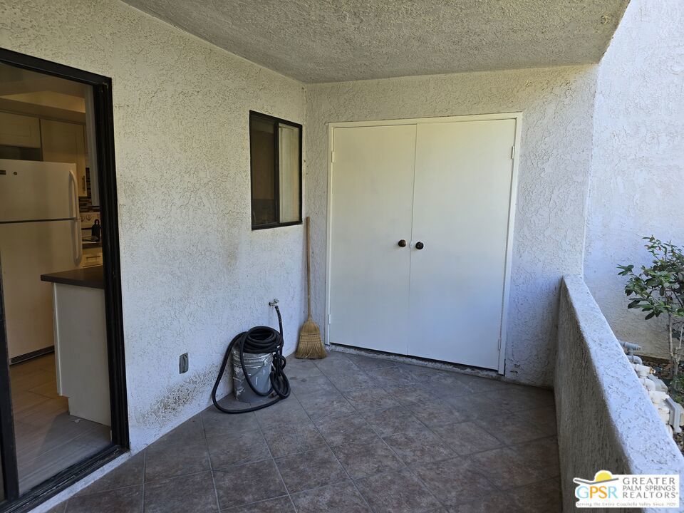 5301 E Waverly Drive 219 Property Photo 15
