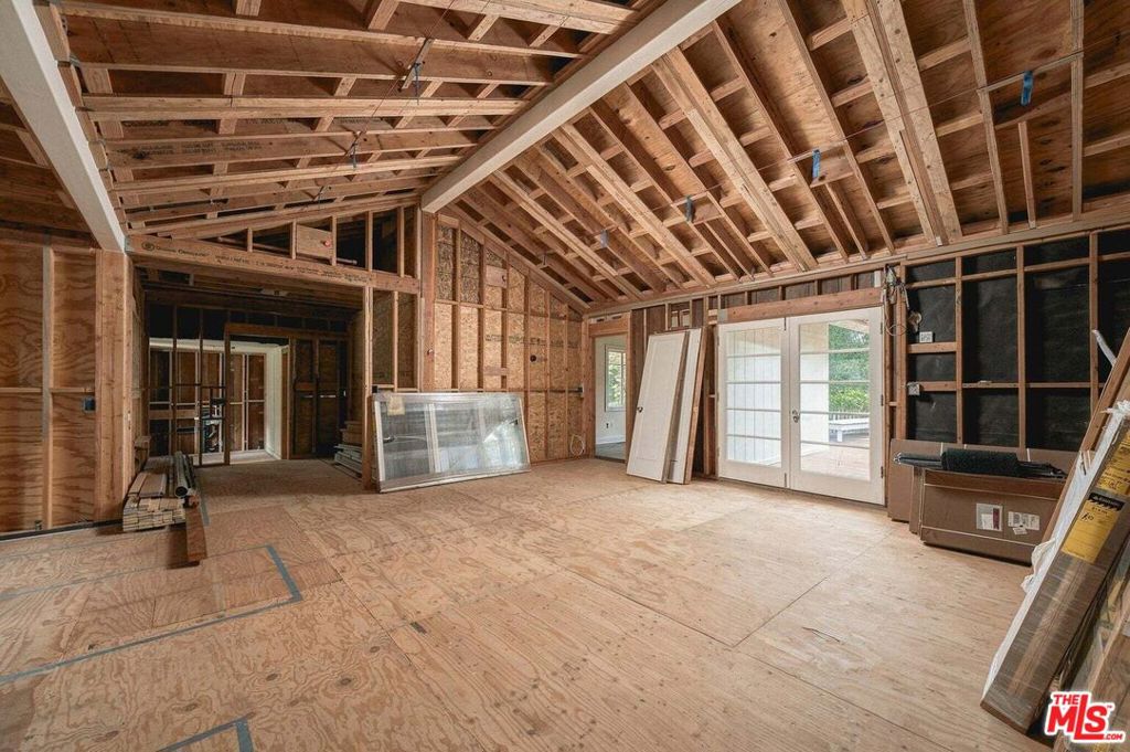 605 San Ysidro Road Property Photo 8