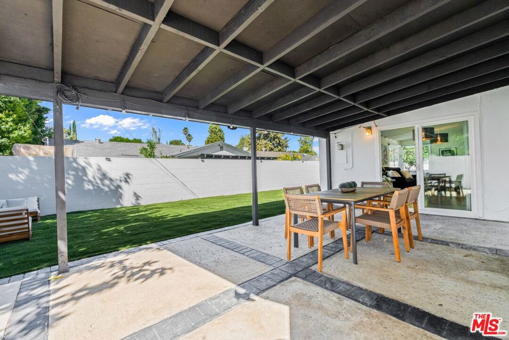 6607 Farralone Avenue Property Photo 35
