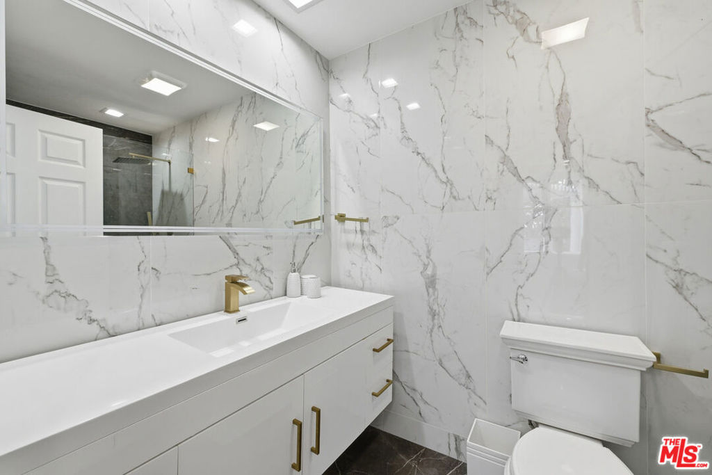 24366 La Masina Court Property Photo 46