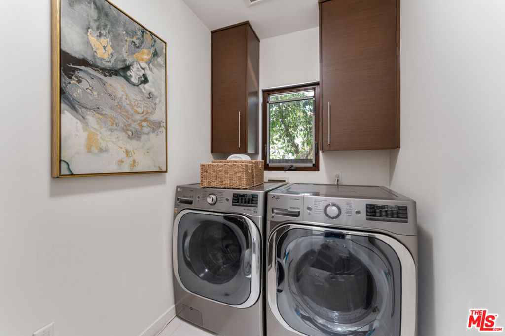 10844 Rochester Avenue Property Photo 18