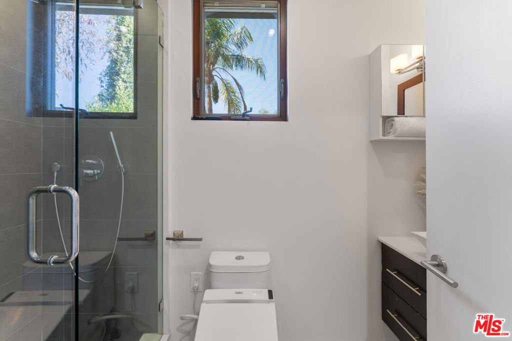 10844 Rochester Avenue Property Photo 24