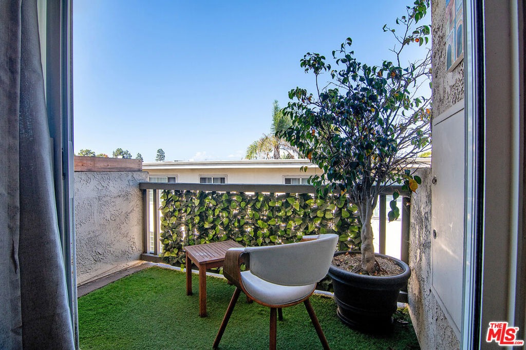 8740 Tuscany Avenue 312 Property Photo 7