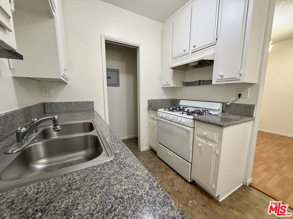 1507 Princeton Street F Property Photo 8