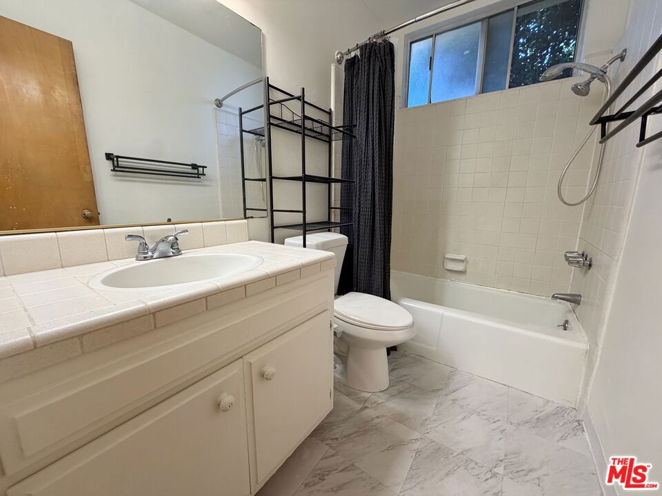 1507 Princeton Street F Property Photo 17