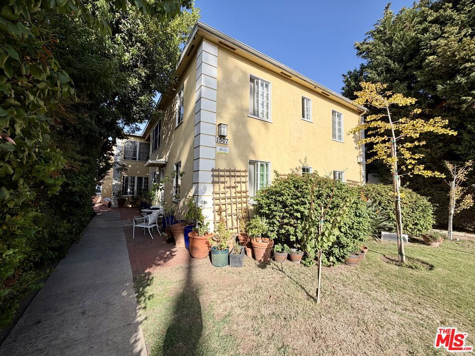1507 Princeton Street F Property Photo 20