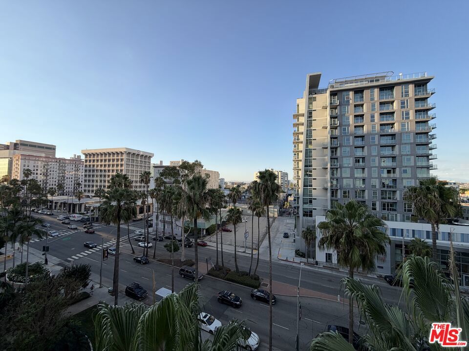 700 E Ocean Boulevard 1102 Property Photo 9