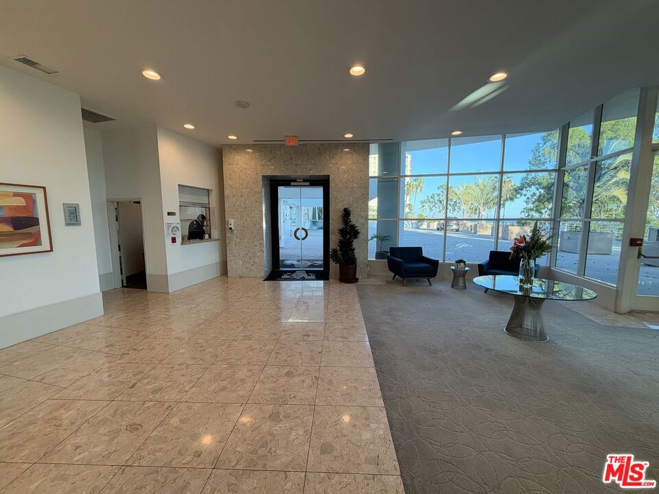 700 E Ocean Boulevard 1102 Property Photo 13