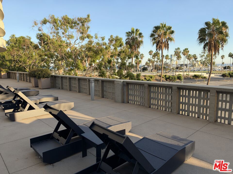 700 E Ocean Boulevard 1102 Property Photo 17
