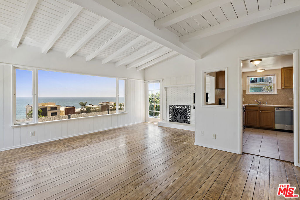 22607 Pacific Coast Highway Property Photo 6