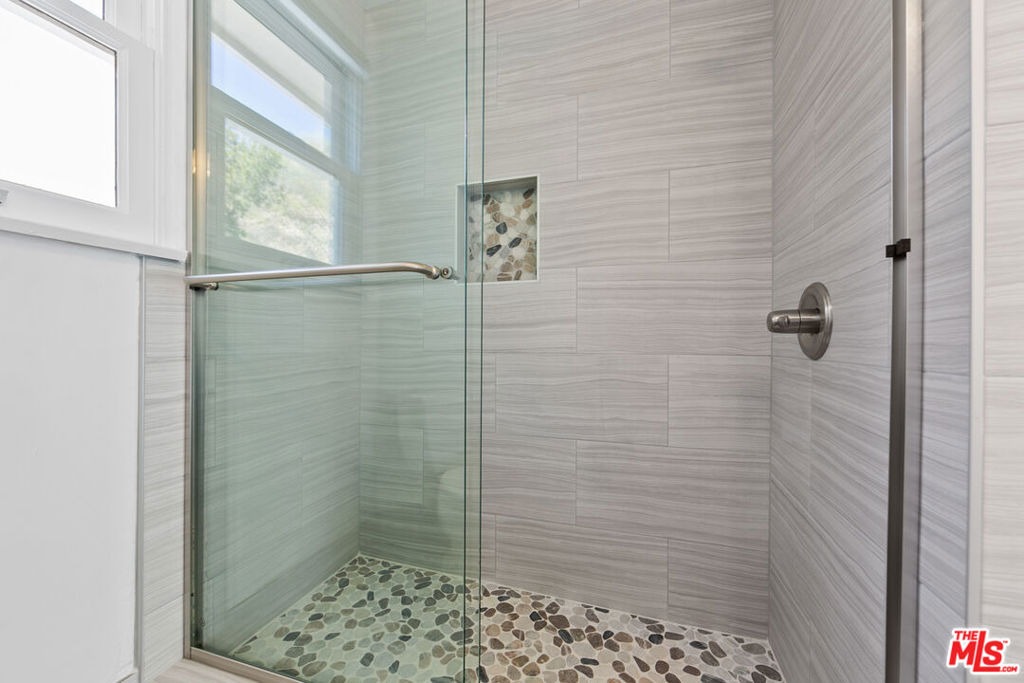 22607 Pacific Coast Highway Property Photo 11