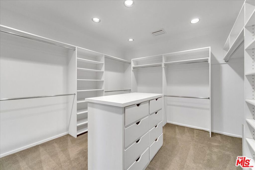 3741 Royal Woods Drive Property Photo 21