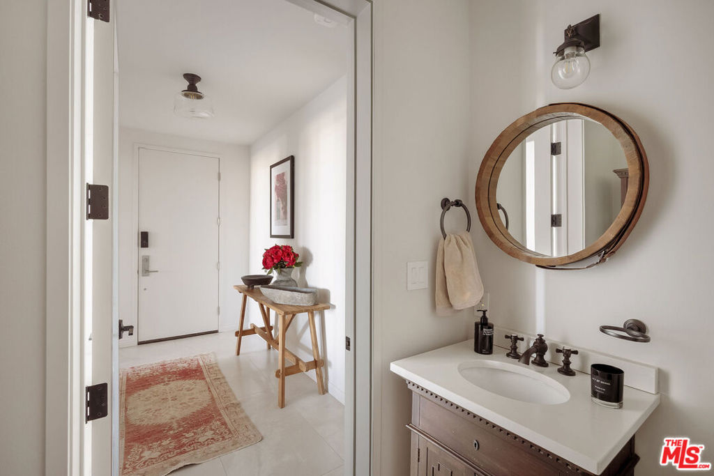 870 Haverford Avenue 303 Property Photo 27