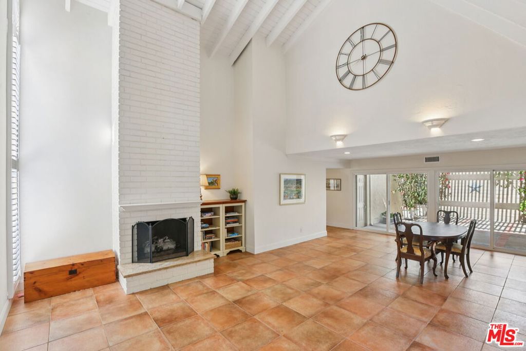 4400 Yorkfield Court Property Photo 5