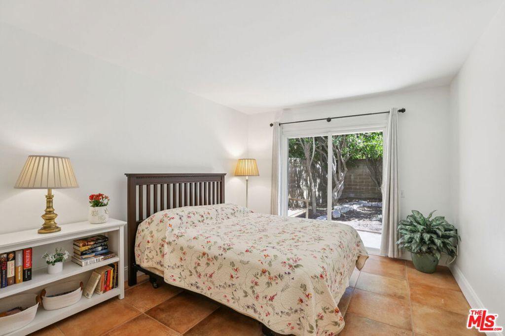 4400 Yorkfield Court Property Photo 14