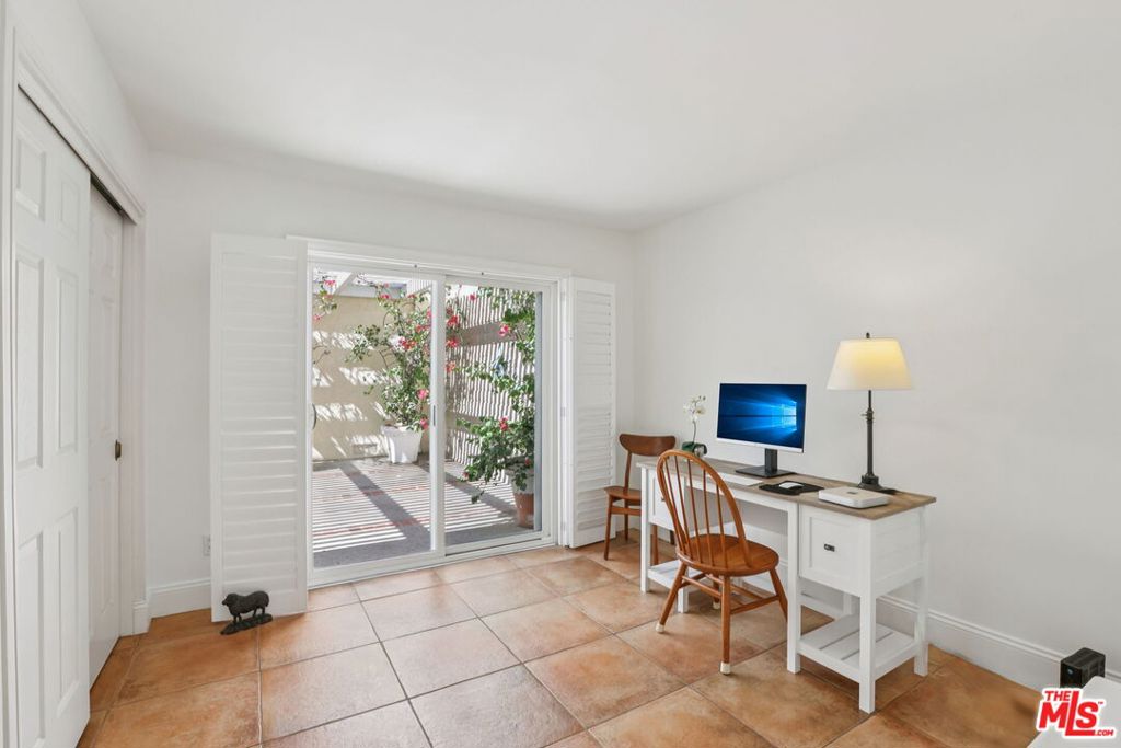 4400 Yorkfield Court Property Photo 15