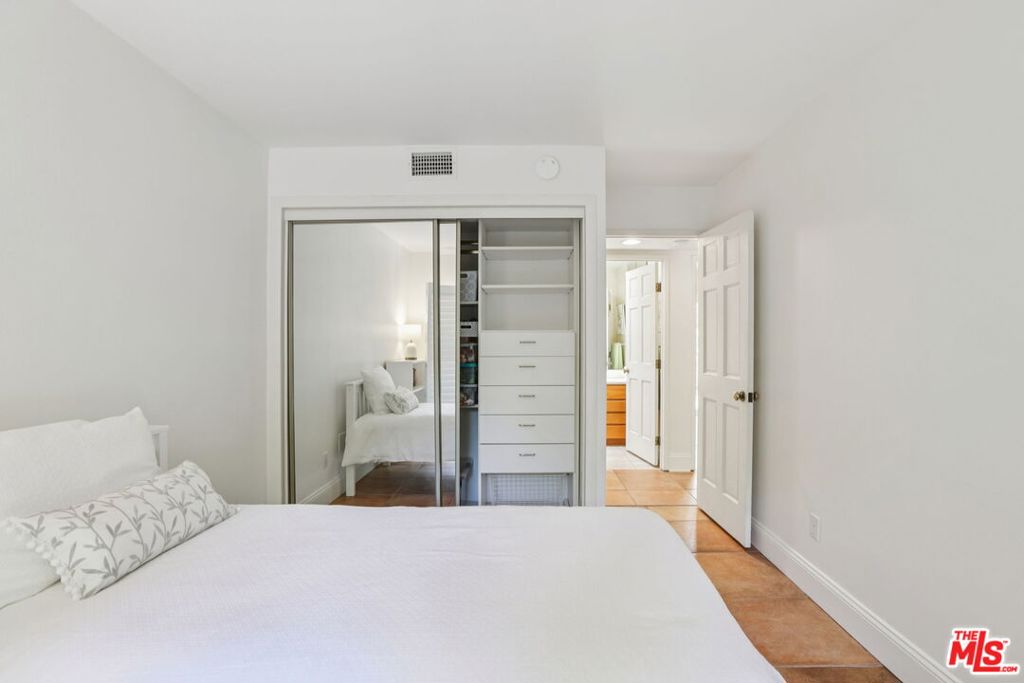 4400 Yorkfield Court Property Photo 18