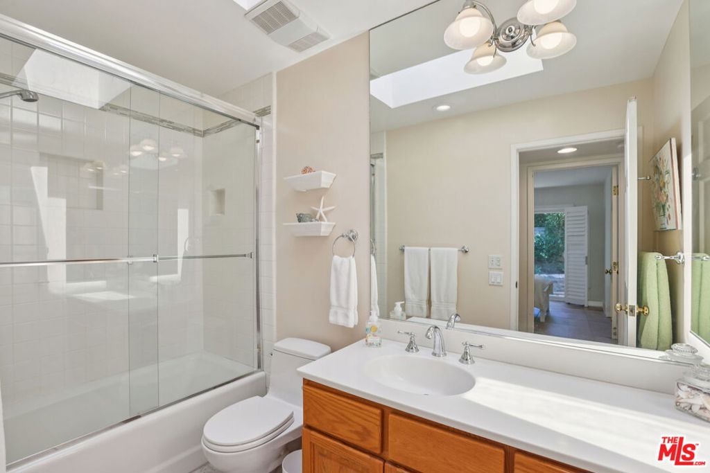 4400 Yorkfield Court Property Photo 19