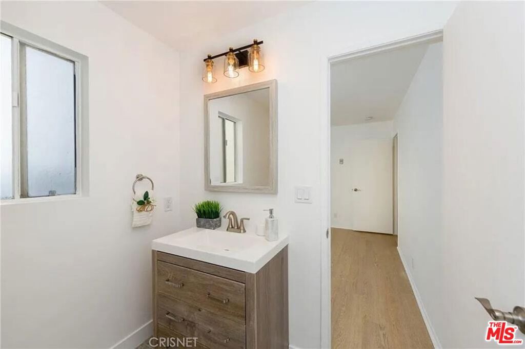 4350 Berryman Avenue 10 Property Photo 15