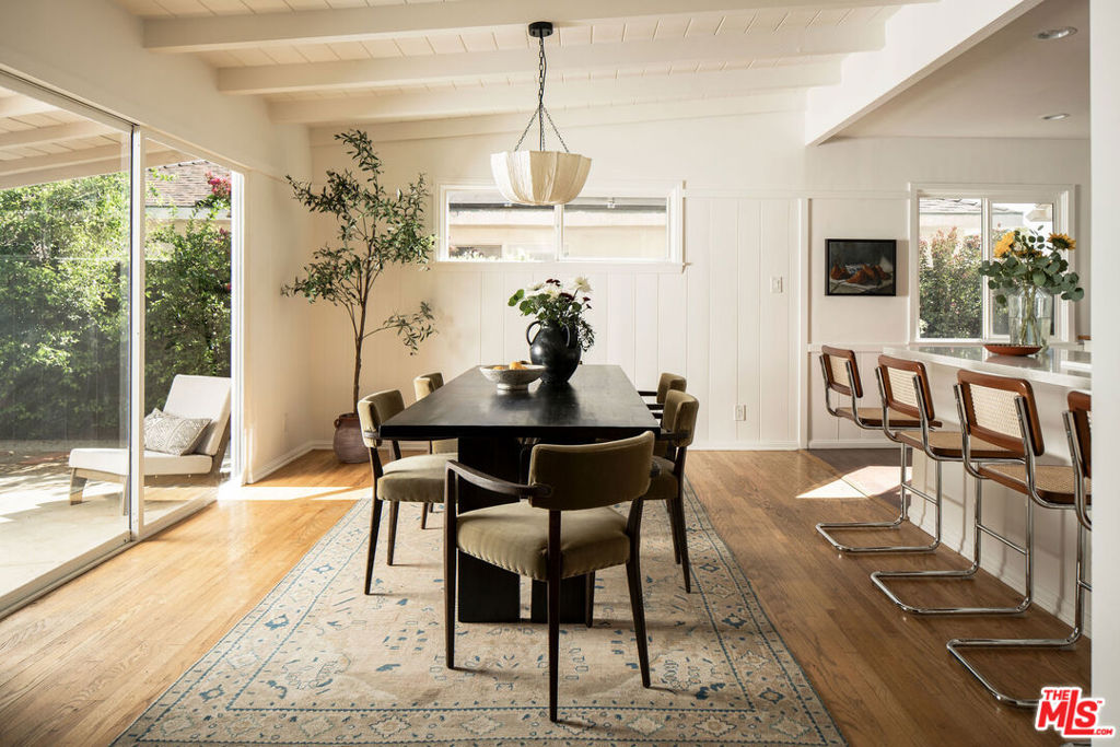 16125 Gledhill Street Property Photo 8