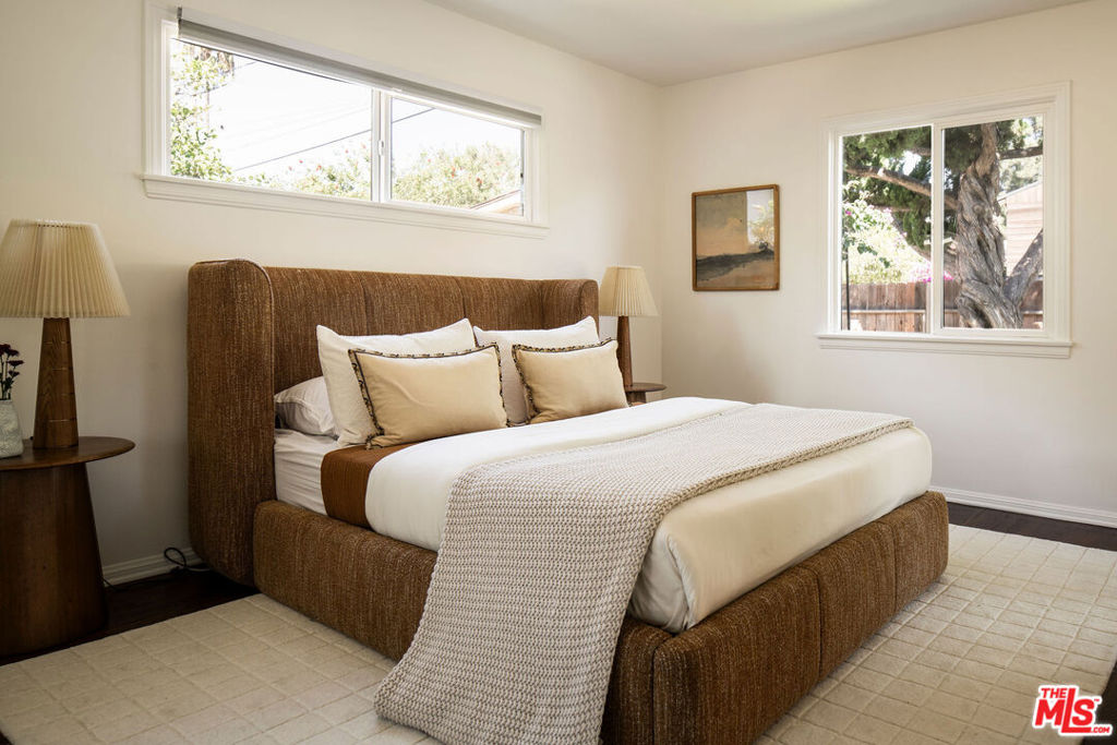 16125 Gledhill Street Property Photo 24